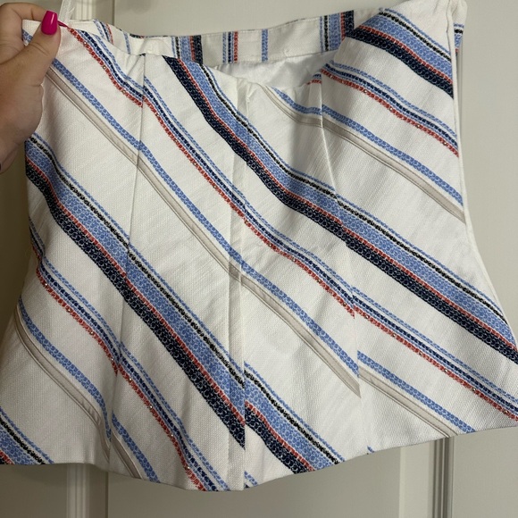 White House black market sleeveless top - Picture 5 of 5